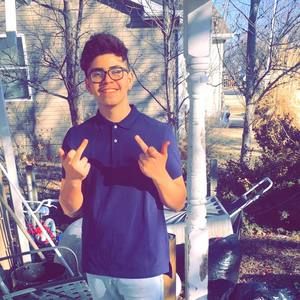 Meet your Posher, Tomas